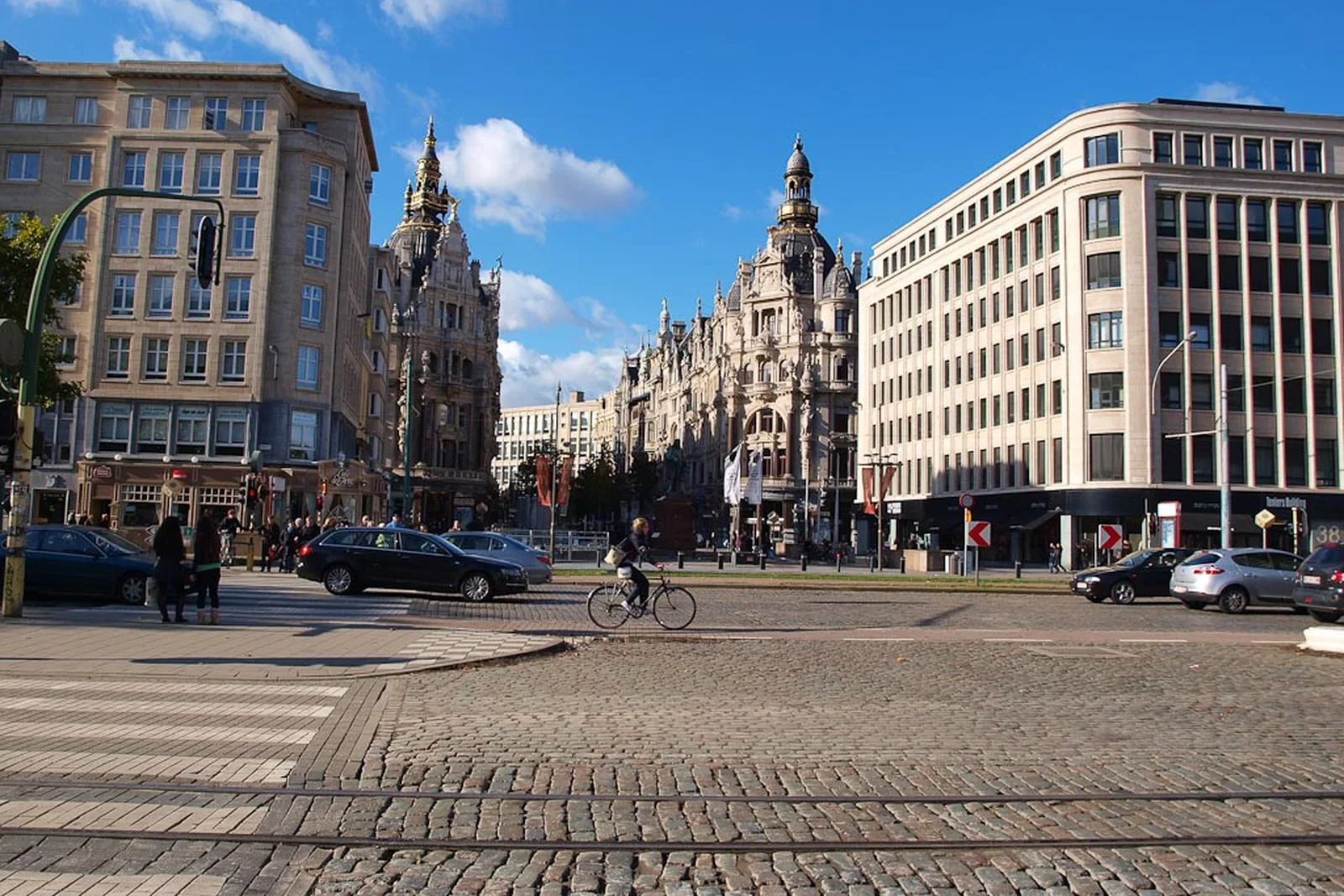 A street in Antwerp's diamond district near Centraal