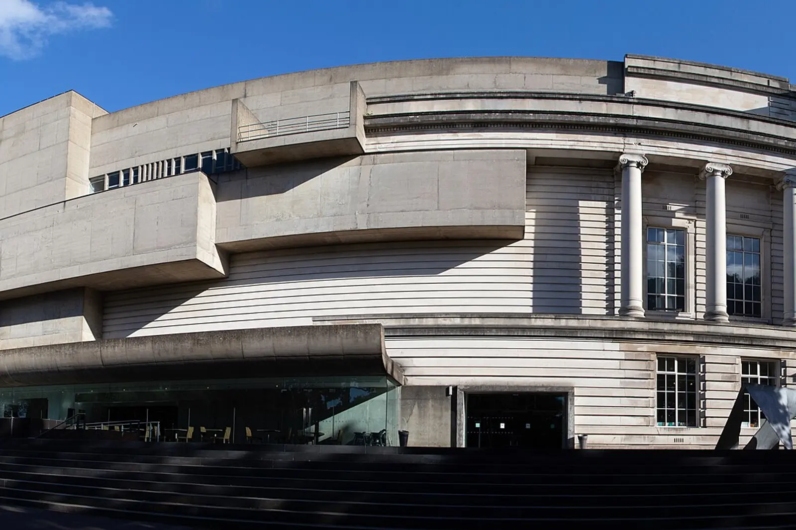 The classical facade of the Ulster Museum in Botanic Gardens
