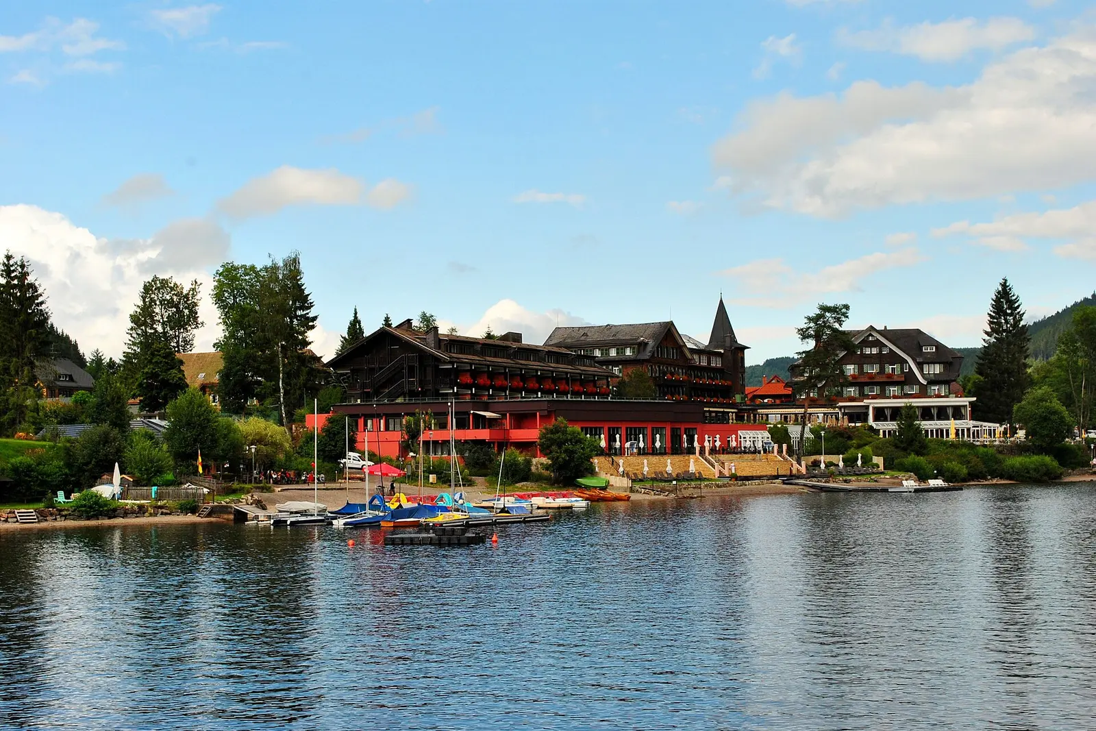 Hotels and boats on the shore of Lake Titisee