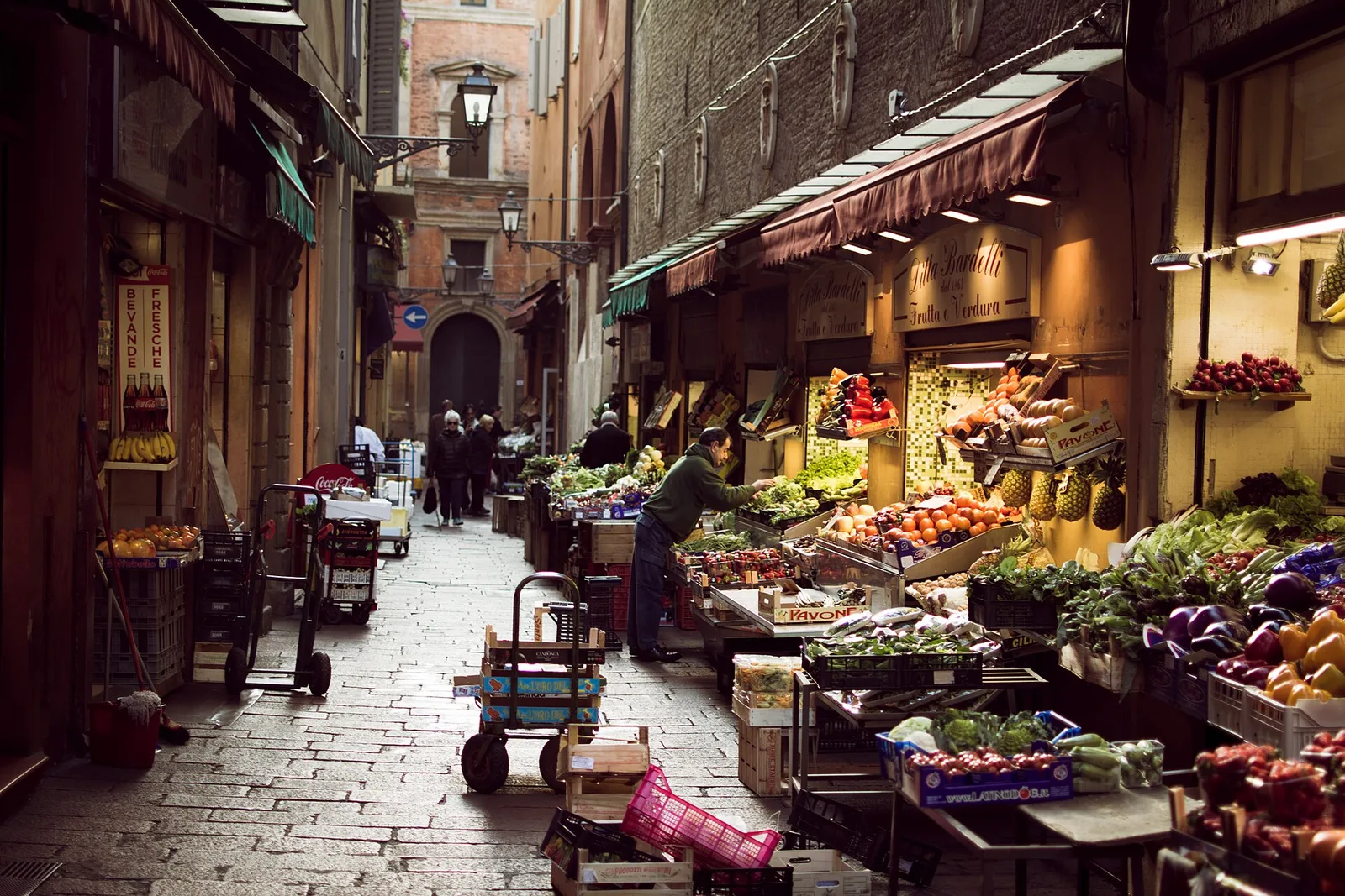 A food stall in the Quadrilatero market streets of Bologna