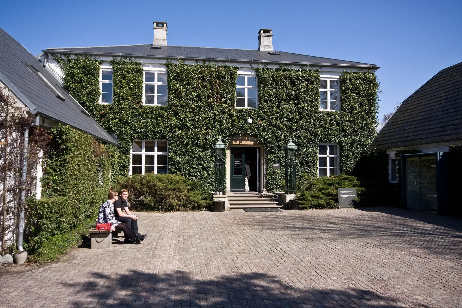 The Louisiana Museum's vine-covered courtyard building
