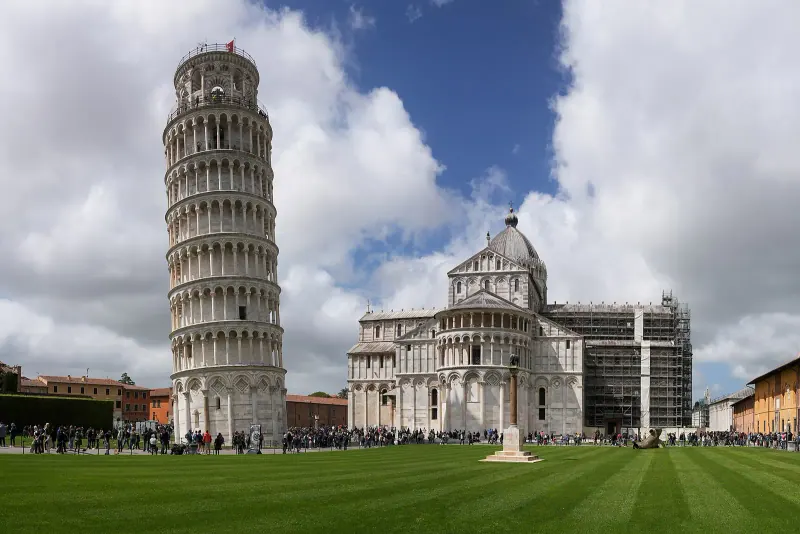 The Leaning Tower and the cathedral in Pisa's Piazza dei Miracoli
