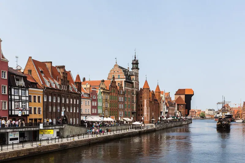 Motlawa waterfront with the medieval crane and Dlugi Targ facades, Gdansk