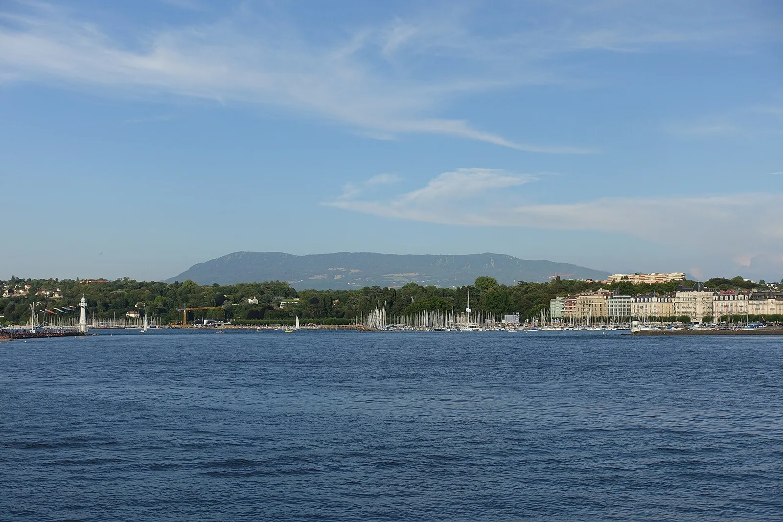 The Lake Geneva shoreline and Mont Blanc promenade
