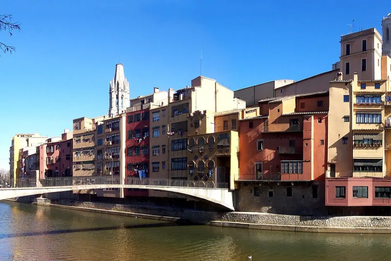 The colourful river houses of the Onyar beneath Girona cathedral
