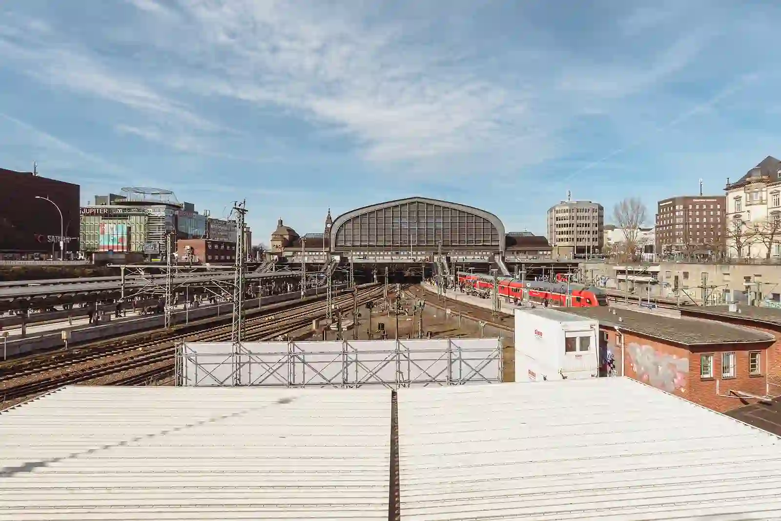 Hamburg Hauptbahnhof station hall