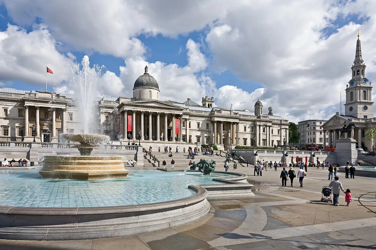 Trafalgar Square with its fountains and the National Gallery