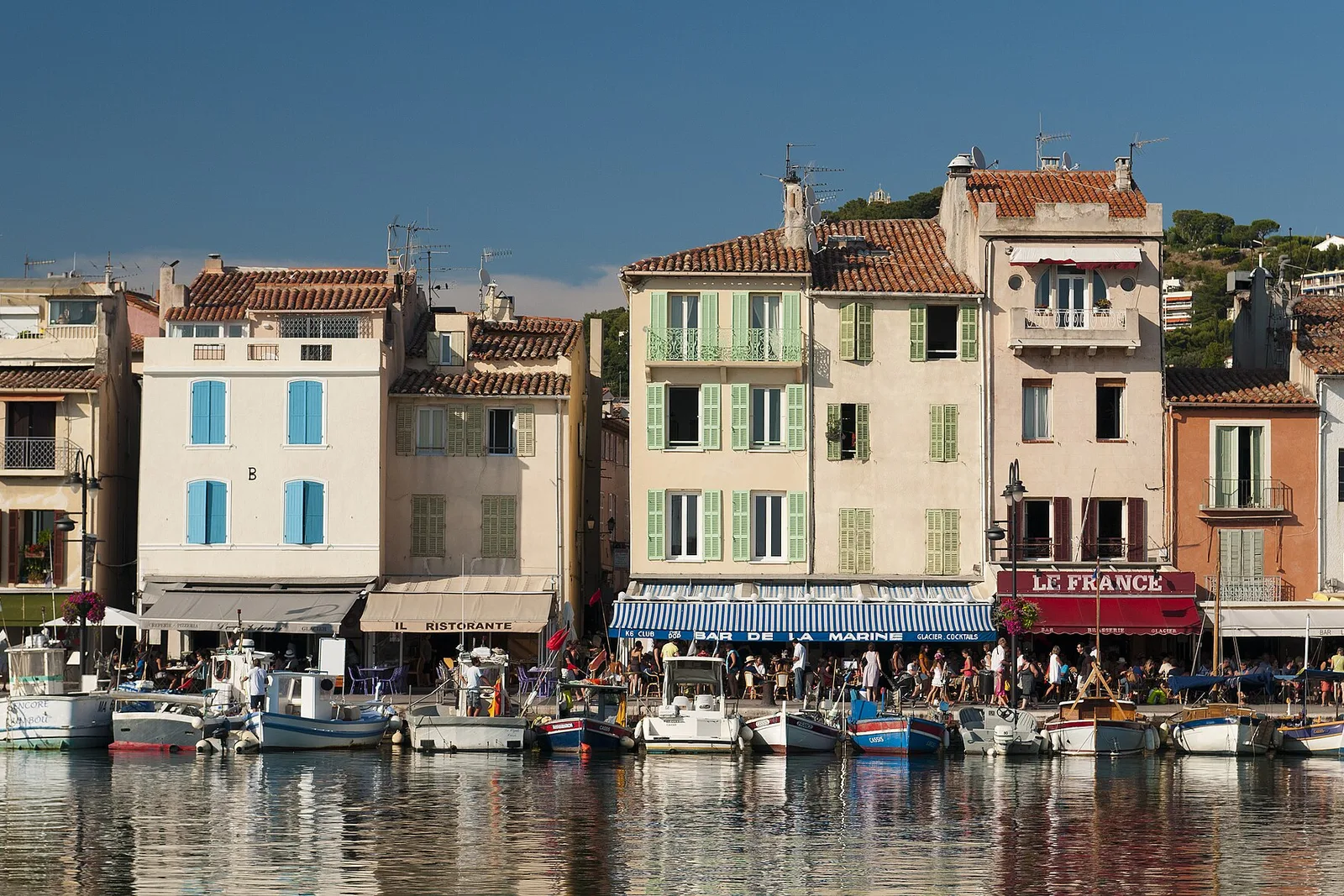 The harbour of Cassis under the Cap Canaille