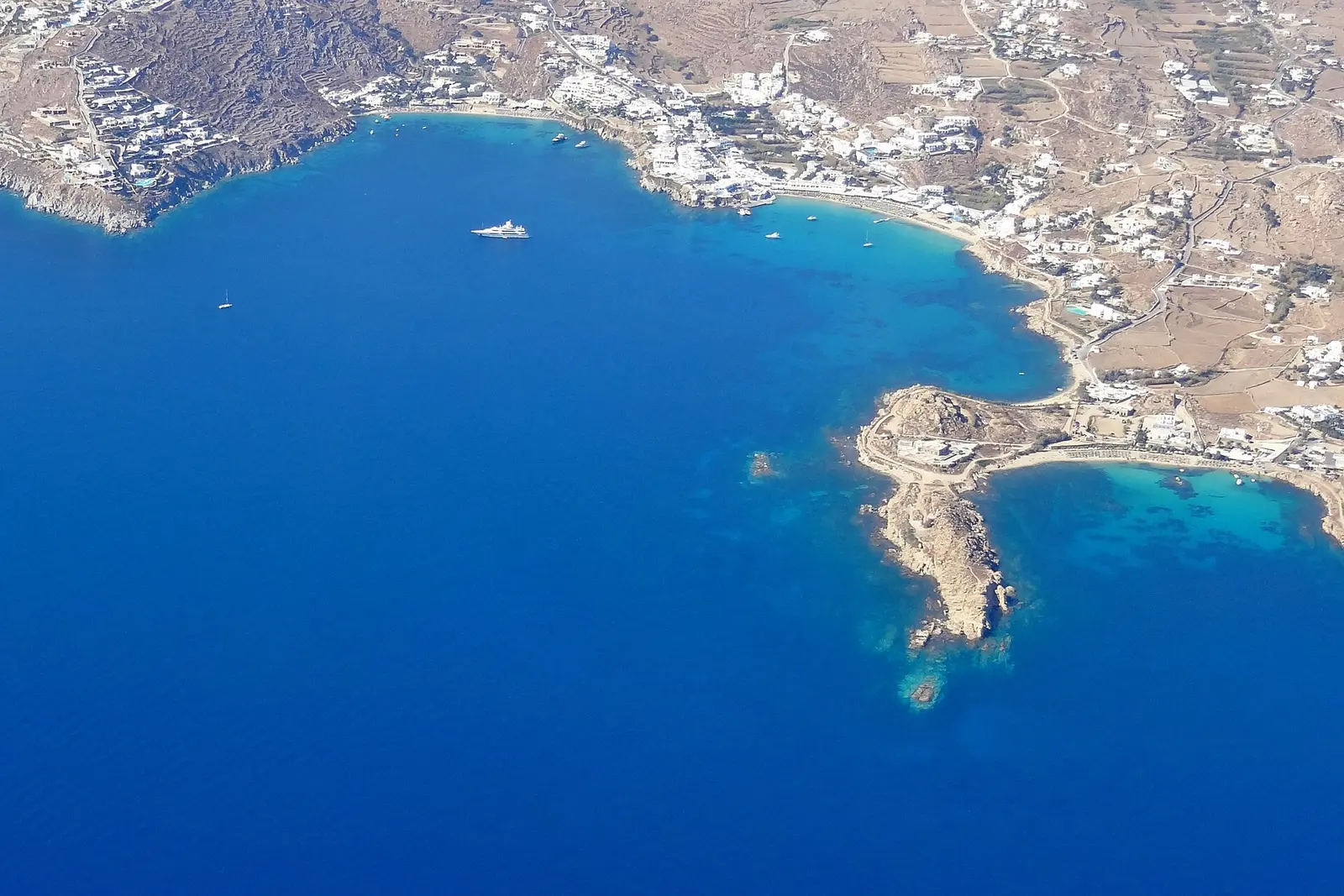 A turquoise cove on Mykonos's south coast