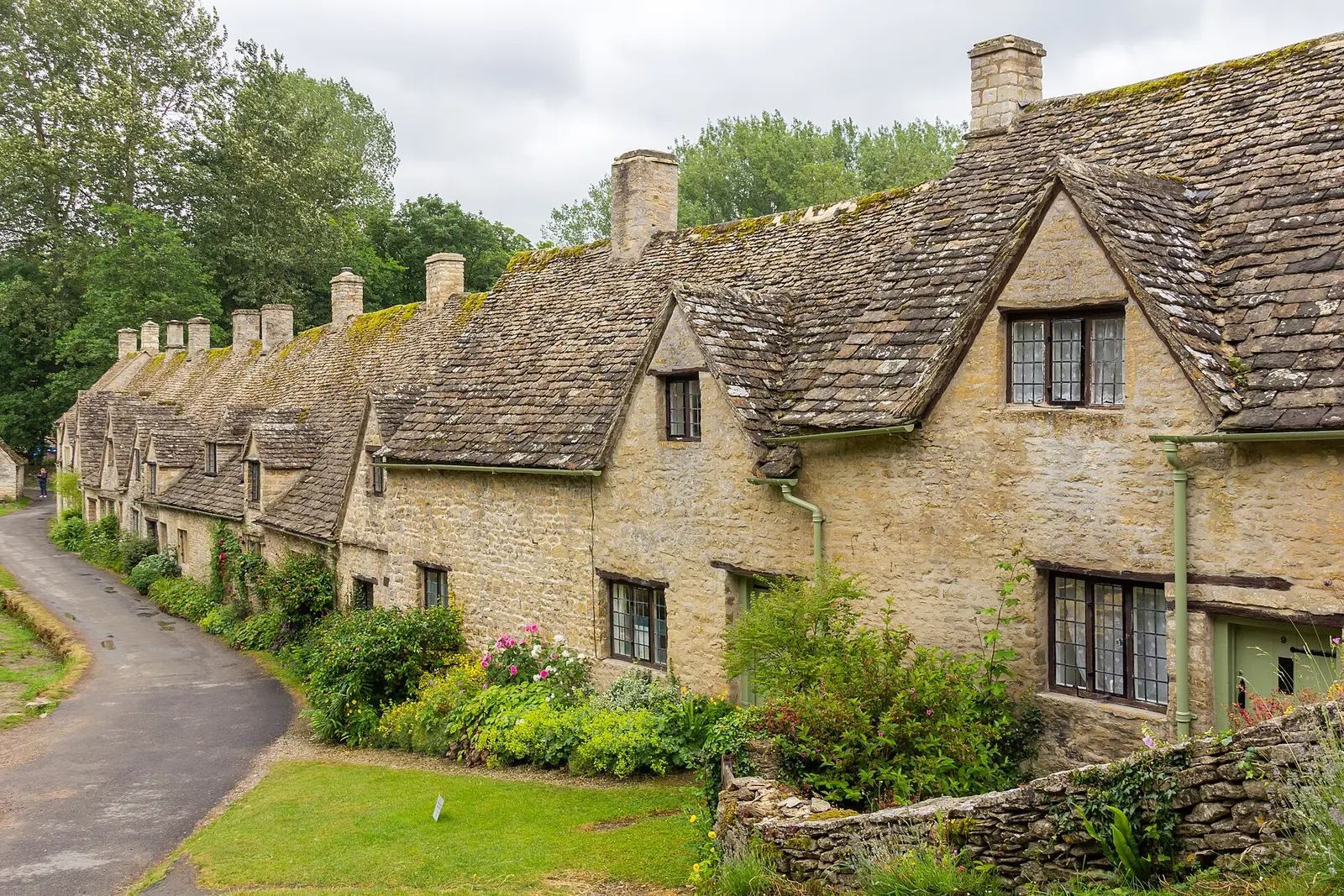 Arlington Row stone cottages in Bibury