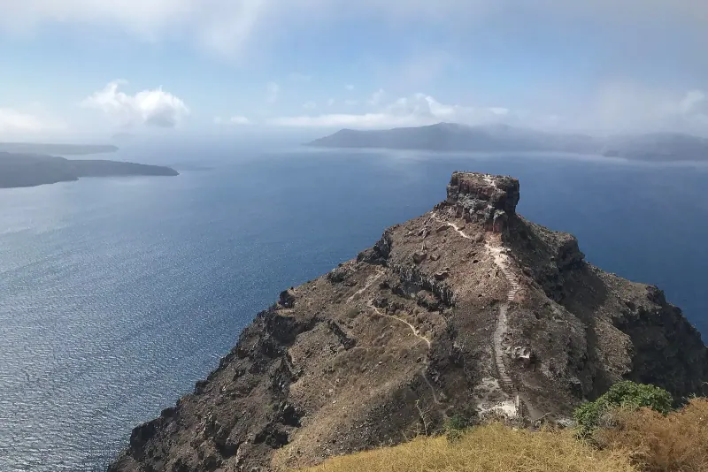 Skaros Rock on the caldera walking path near Imerovigli, Santorini