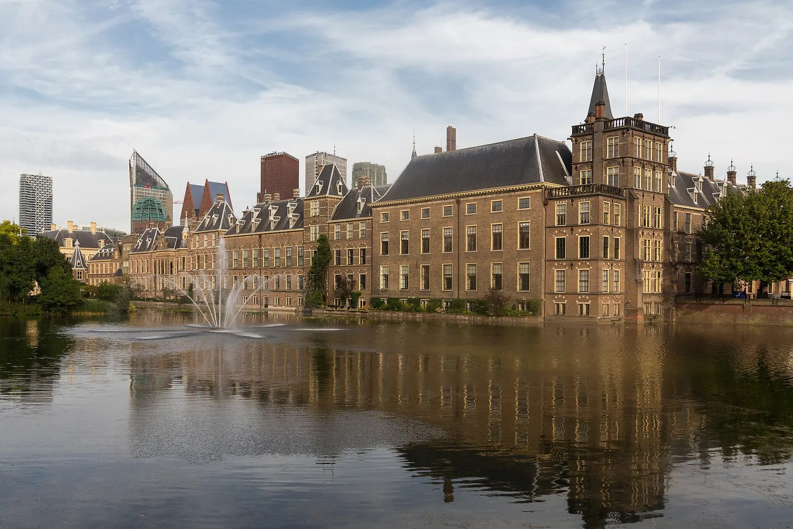 The Binnenhof parliament buildings reflected in the Hofvijver