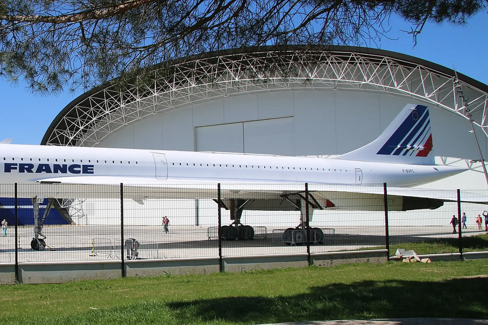 A Concorde outside the Aeroscopia museum hangar at Blagnac