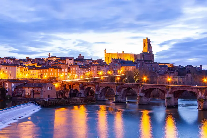 Albi cathedral and the Tarn river at dusk