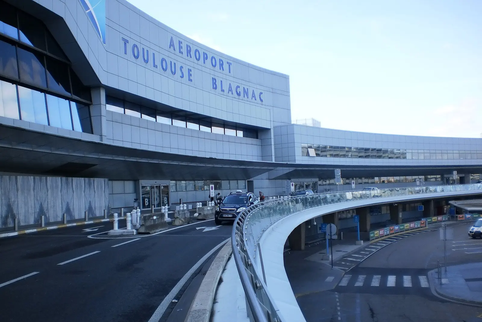 The terminal building and tramway at Toulouse-Blagnac Airport