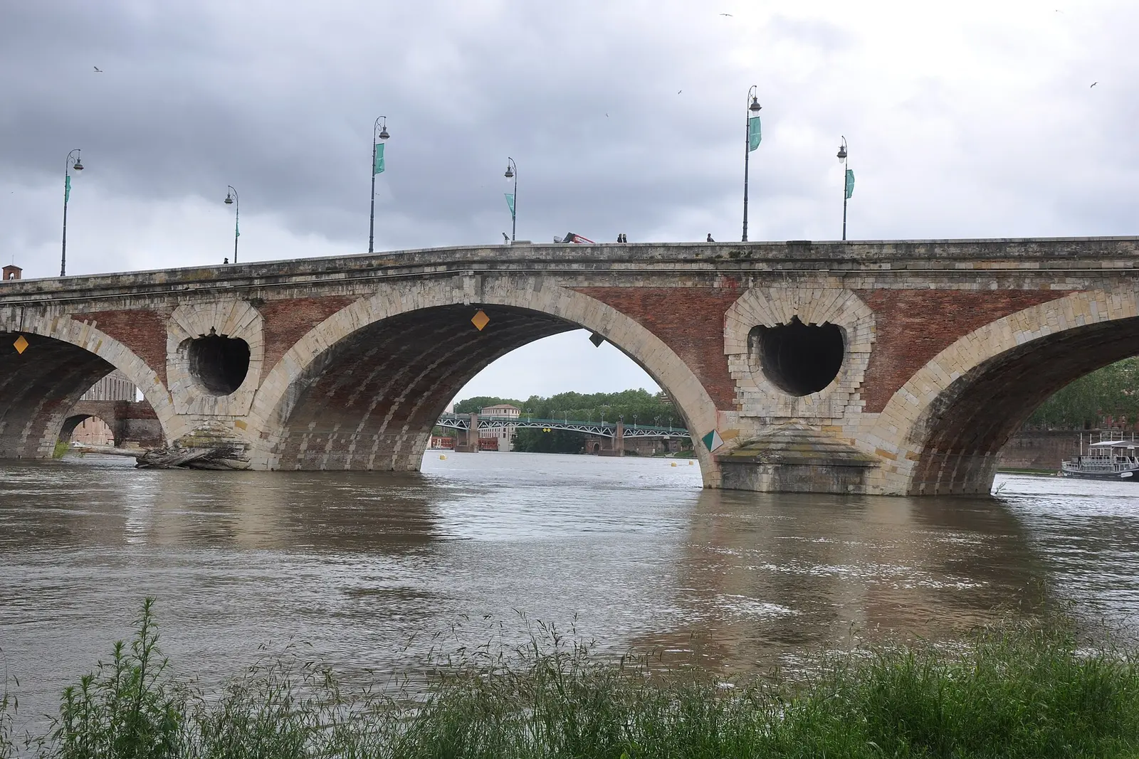 The Pont Neuf over the Garonne in Toulouse