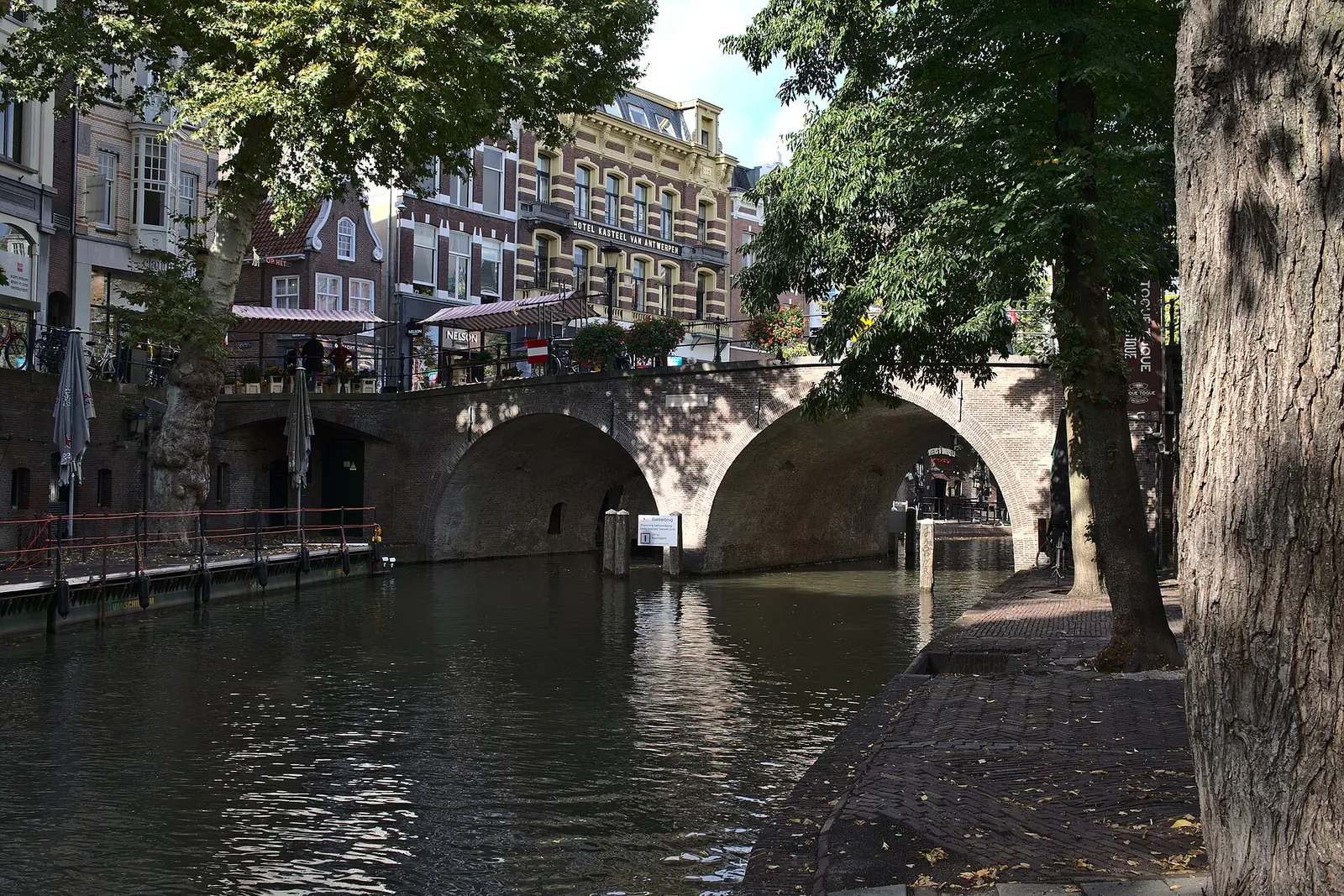 A wharf-level cellar and quay on Utrecht's Oudegracht