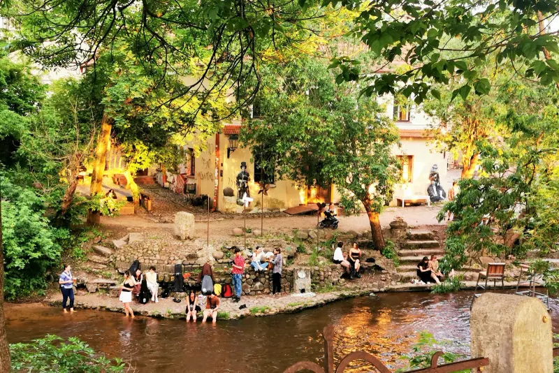 The riverside terrace in the Uzupis quarter