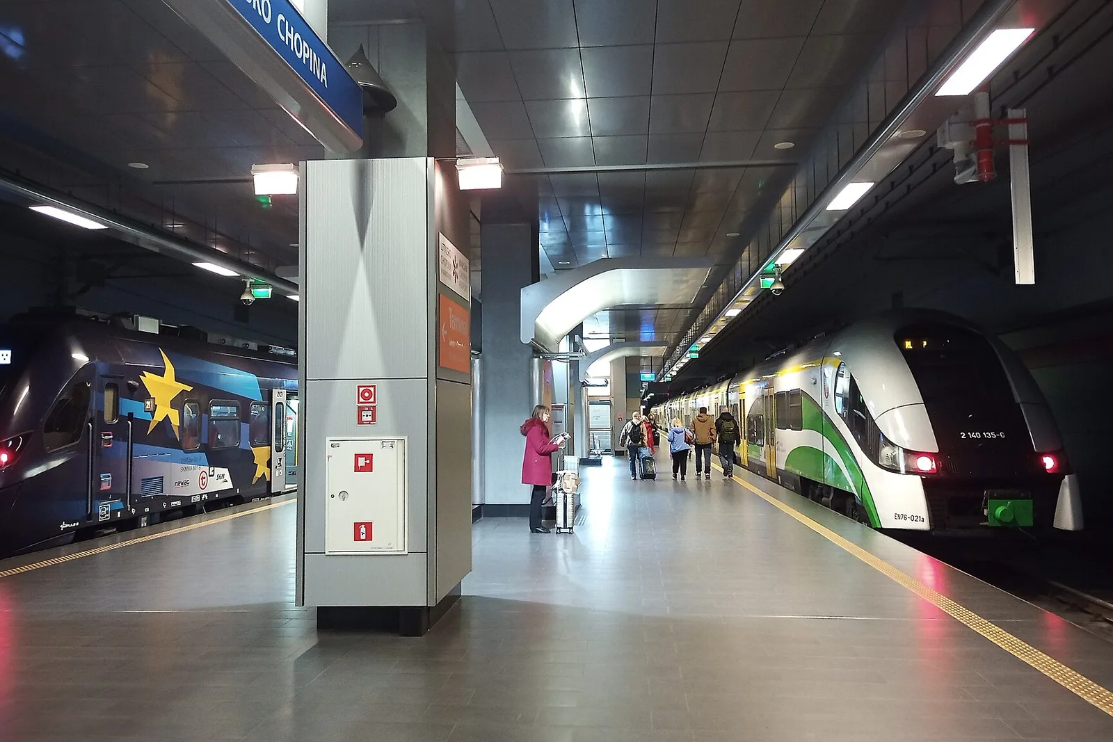 Warsaw Chopin Airport railway station platform