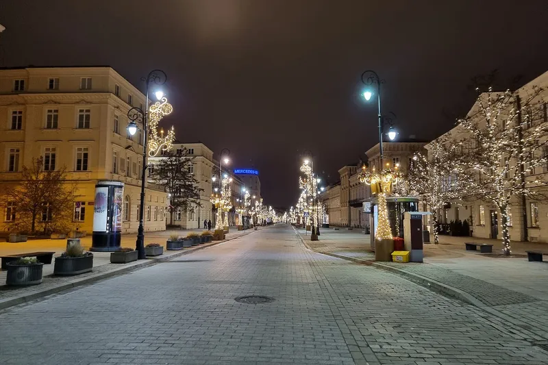 Nowy Swiat street in Warsaw at night