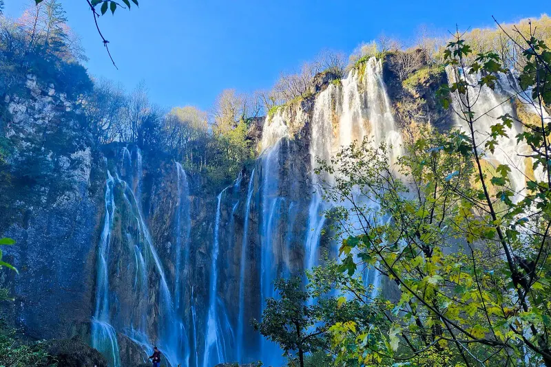 Waterfalls pouring between the lakes at Plitvice